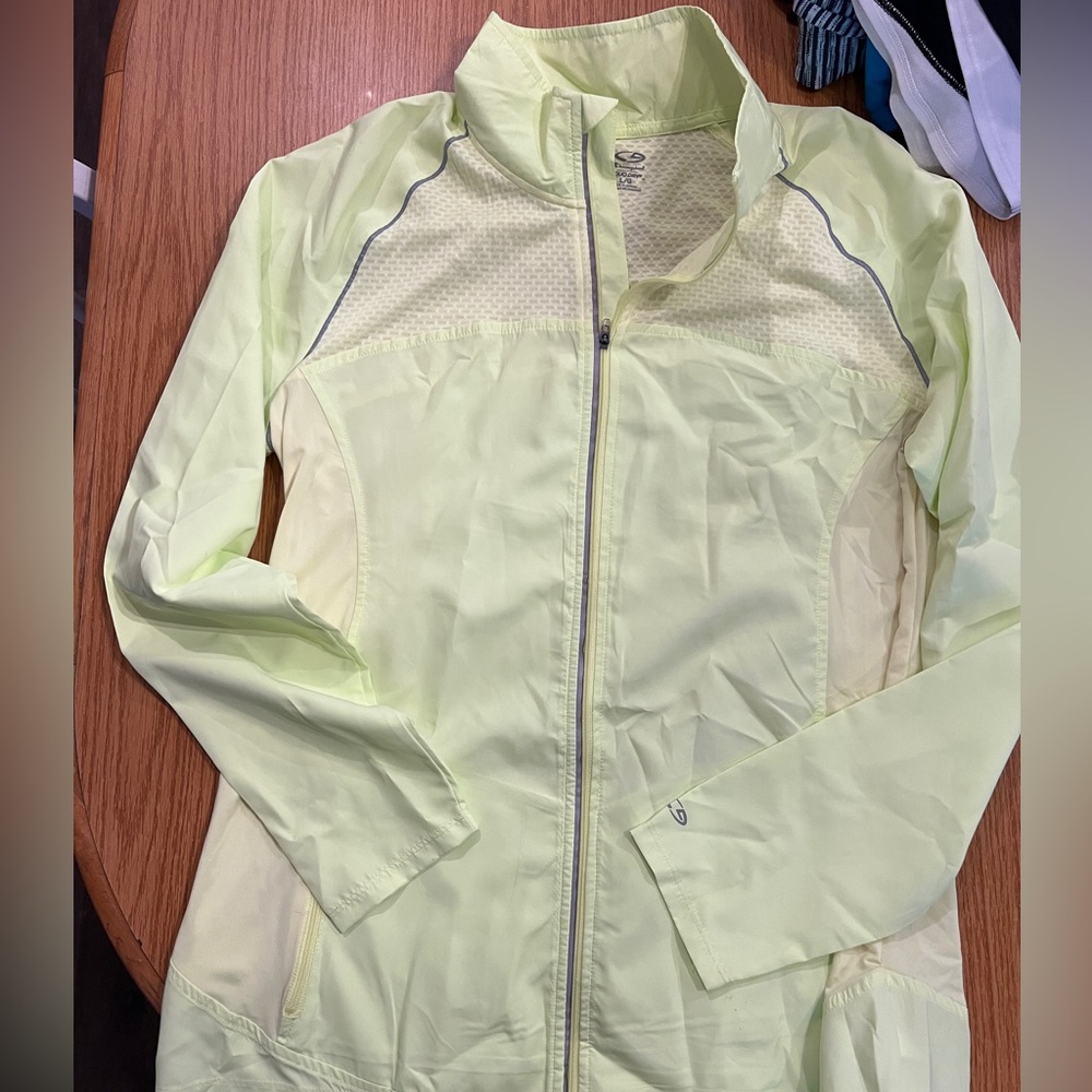 Lightweight running jacket. Sz large